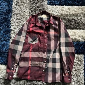 Men’s Burberry shirt
